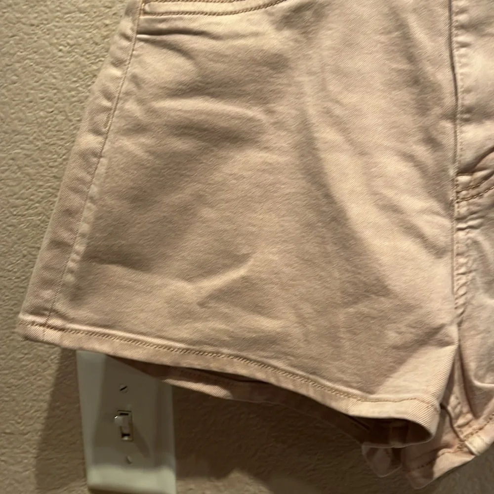 & Denim Khaki Beige Tan Neutral High Waist Curvy Jean Shorts Denim Shorts Size 4